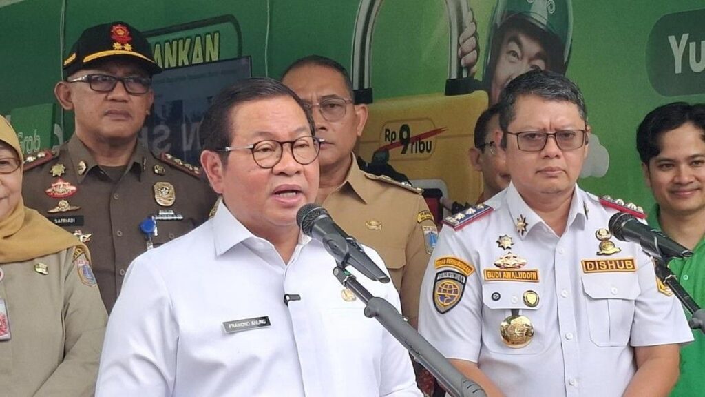 Pramono Anung Perintahkan Perbaikan Jalan Ambles di Pulogadung