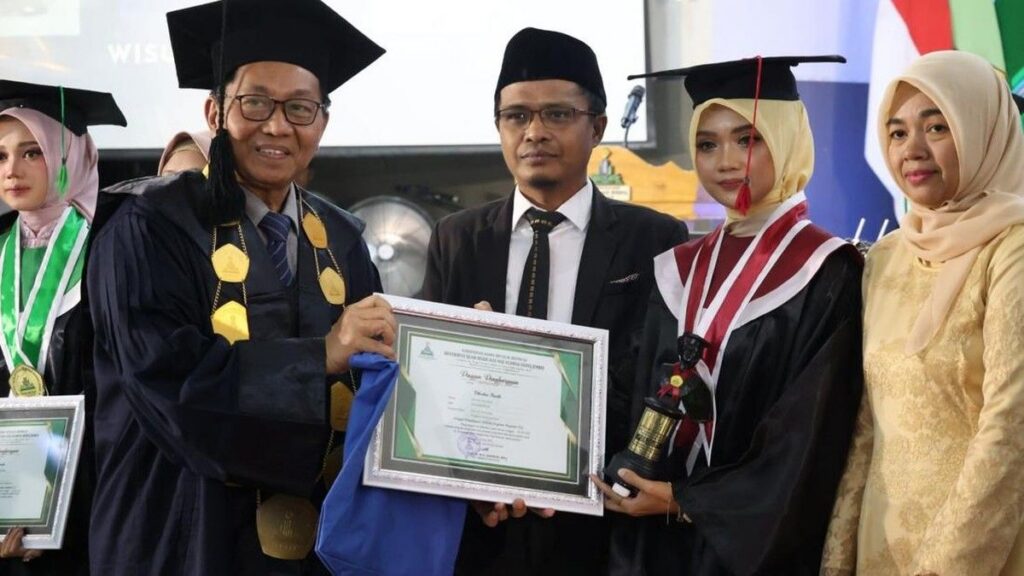 Kisah Inspiratif Wisudawan Terbaik UIN KHAS Jember