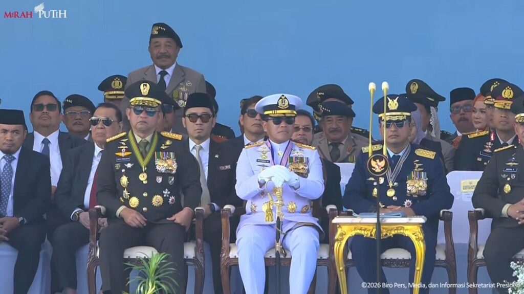 Prabowo Beri Pangkat dan Tanda Kehormatan di Hari Bhayangkara ke-80
