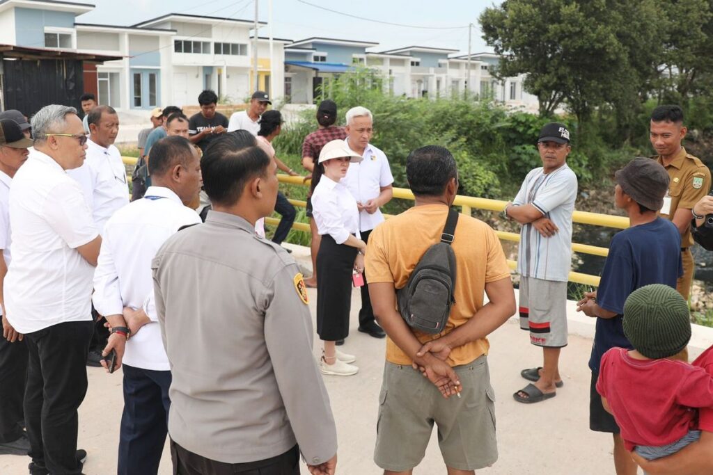 Pemkot Batam Evakuasi Buaya Empat Meter di Sagulung