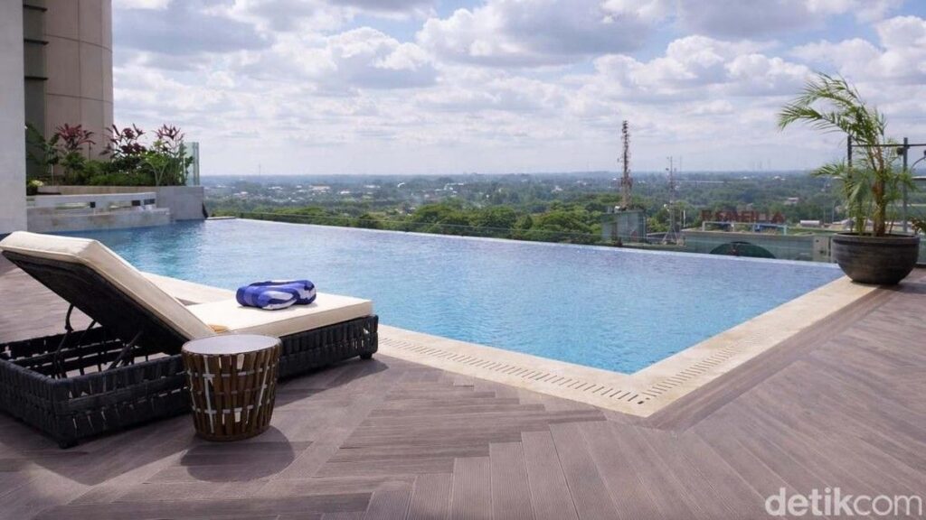 28th Sky Beach Club Surabaya Tawarkan Sensasi Wisata Pantai Bali