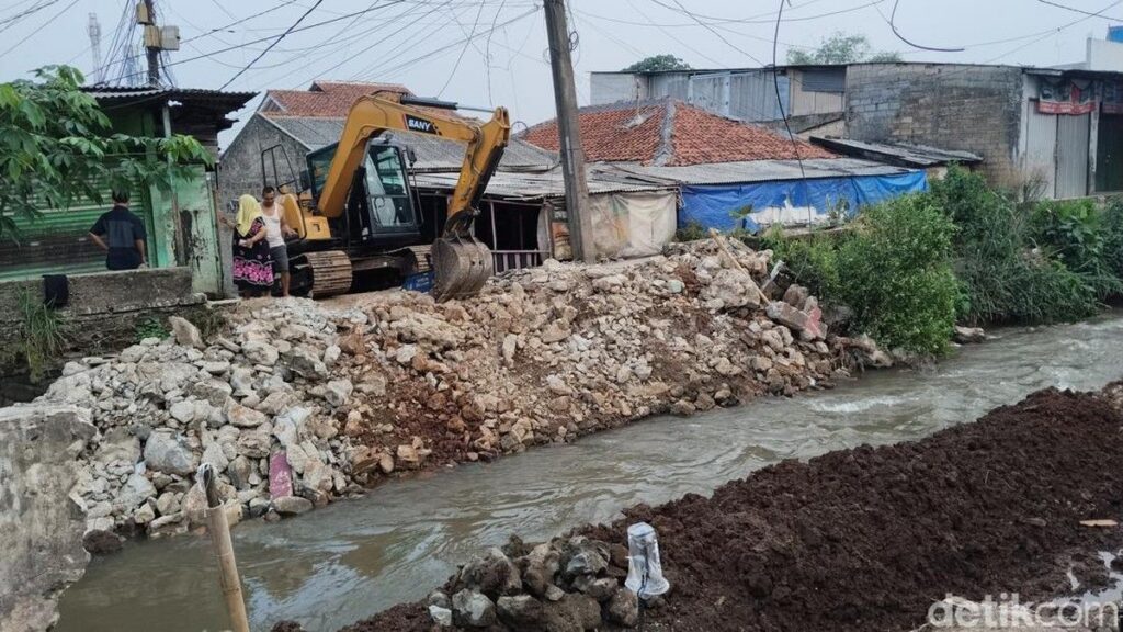 Pemkot Depok Perbaiki Jembatan Ambles di Cipayung