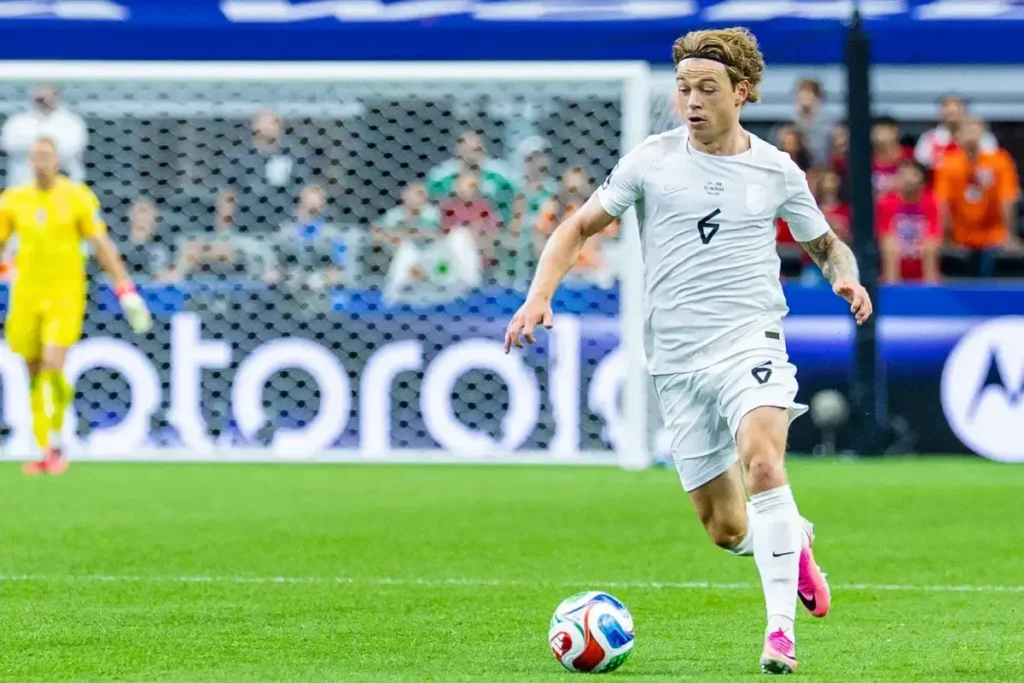 West Ham United Incar Gelandang Norwegia Patrick Berg