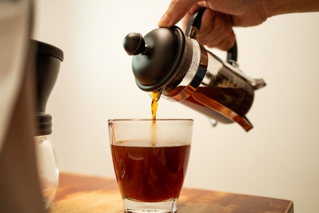 Membedakan French Press dan Aero Press dalam Penyajian Kopi