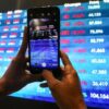 Pergerakan IHSG Fluktuatif dan Ditutup Menguat ke Level 5.916