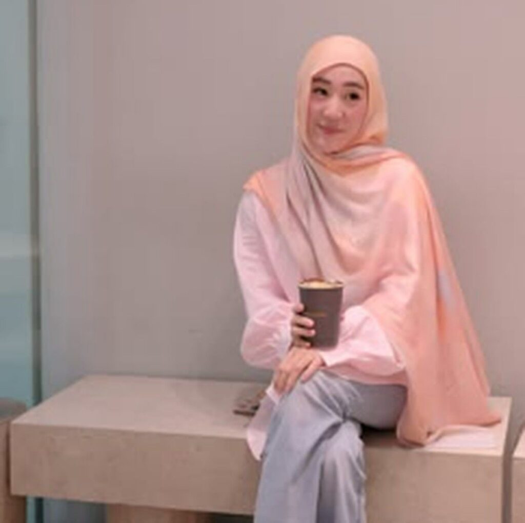 Larissa Chou Umumkan Perceraian dengan Ikram Rosadi