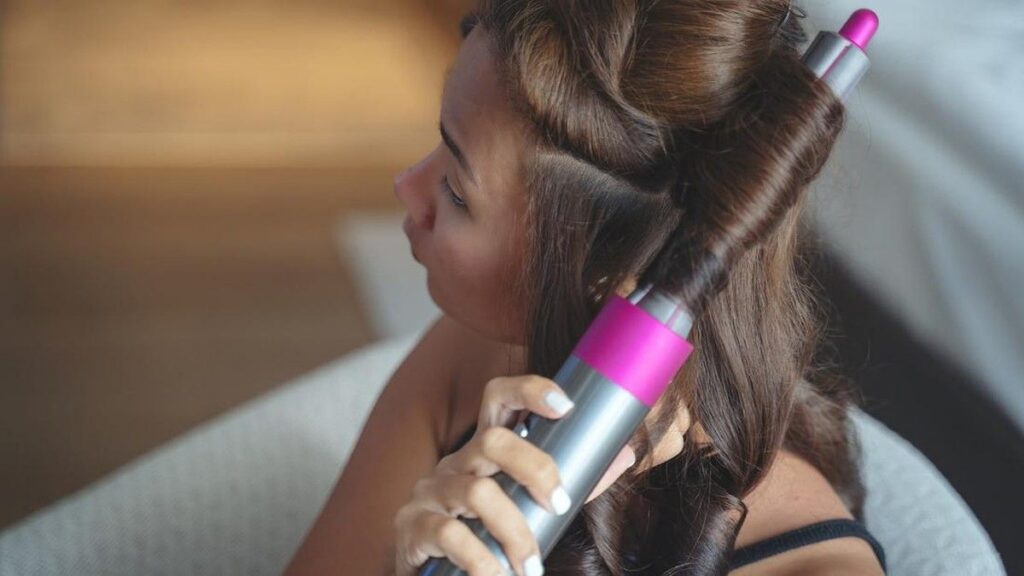 Rekomendasi Catokan Rambut Keriting Otomatis dan Manual untuk Hasil Natural
