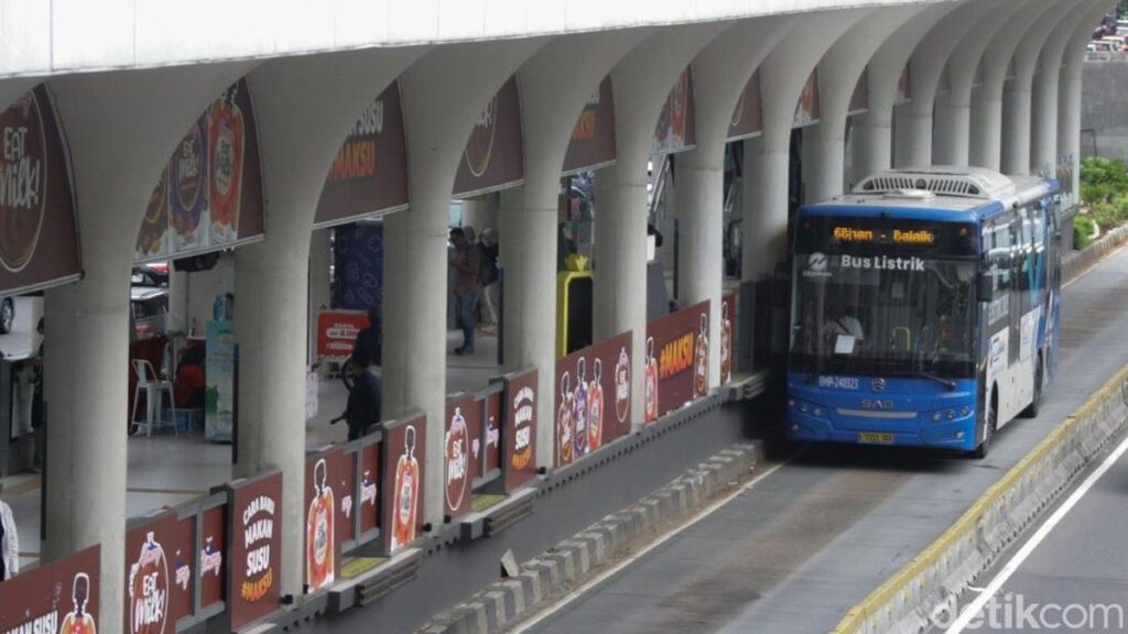 Pemprov DKI Jakarta Kaji Usulan Skema Tarif Langganan TransJakarta