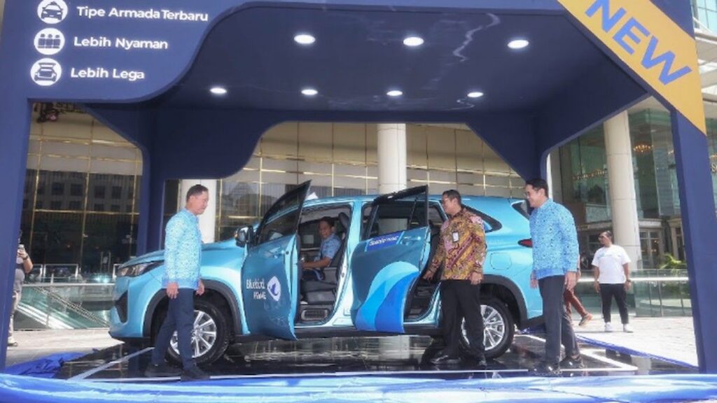 Blue Bird Luncurkan Kijang Innova Zenix Hybrid Jadi Armada Baru