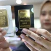 Harga Emas Dunia Melonjak Dorong Kenaikan Logam Mulia Antam