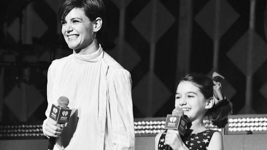 Suri Resmi Buang Nama Belakang Tom Cruise Usai Sahkan Suri Noelle