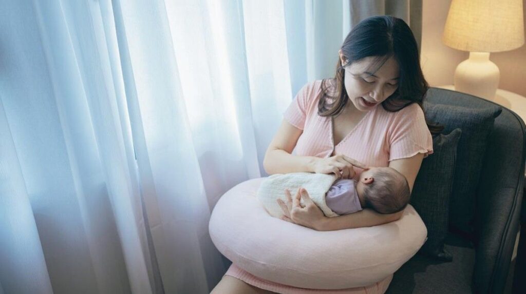 Pola Minum ASI Bayi Berubah Saban Hari, Ini Penjelasan Ahli