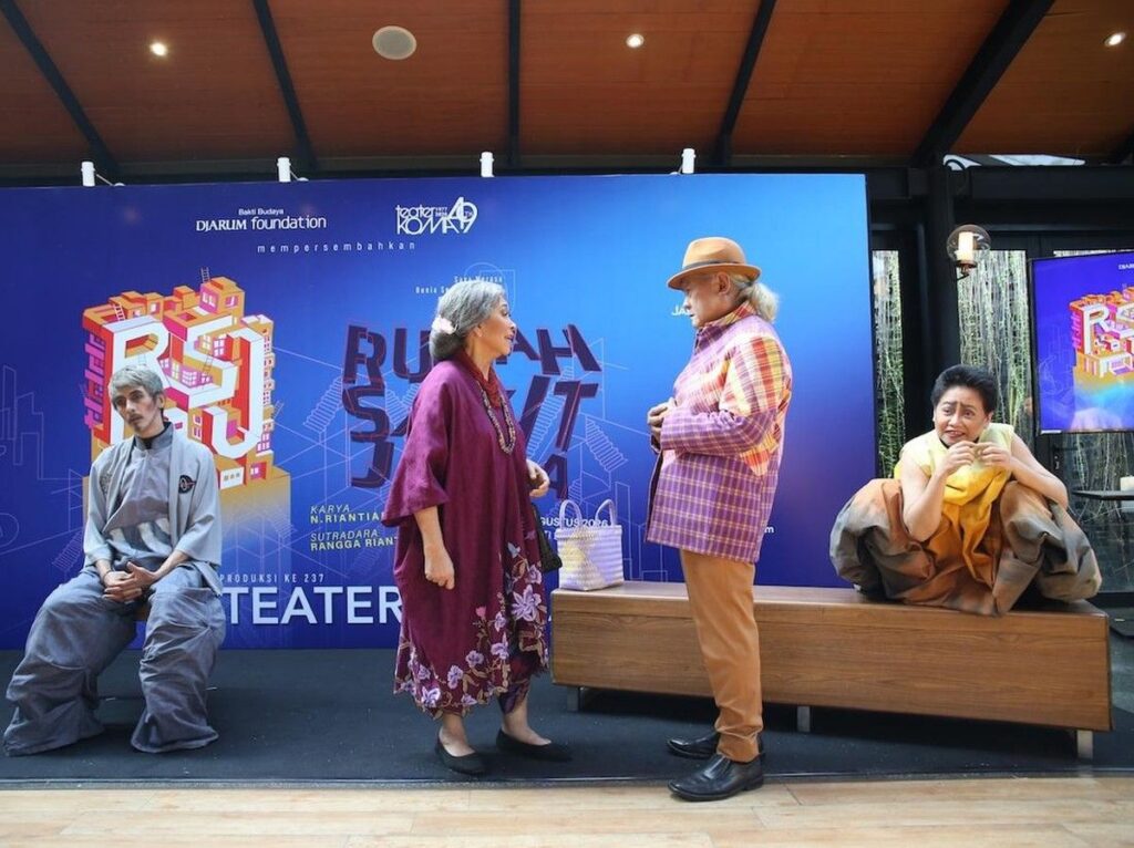 Teater Koma Gelar Kembali Pentas Rumah Sakit Jiwa di Jakarta