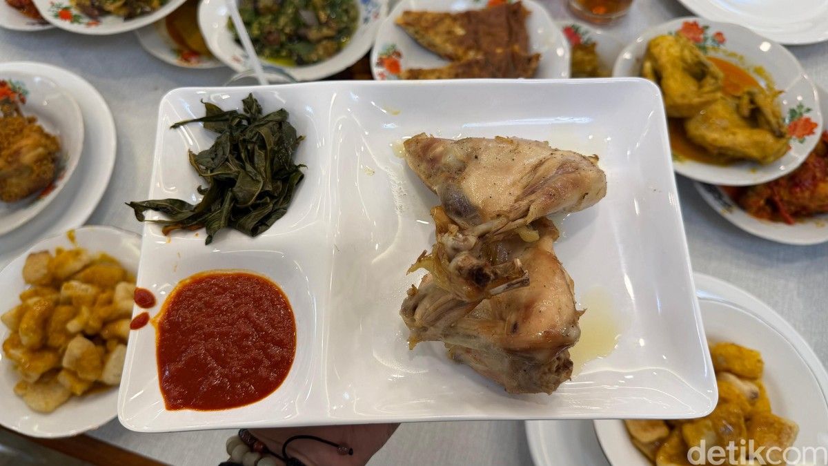 RM Surya Benhill Pertahankan Cita Rasa Otentik Masakan Padang Sejak 1960