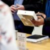 Apple Uji iPad Pro Baru dan Siapkan MacBook Pro Desain Segar