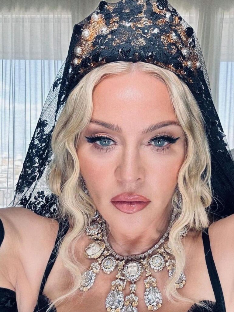 Madonna Kritik Penggunaan Kecerdasan Buatan di Industri Musik