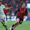 Bournemouth Pagari Alex Scott dari Bidikan Manchester United