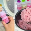Konten Kreator Cal Memasak Nasi Menggunakan Minuman Probiotik
