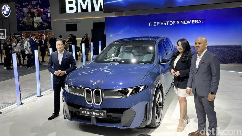BMW Indonesia Meluncurkan SUV Liistrik iX3 Seharga Rp 2,2 Miliar
