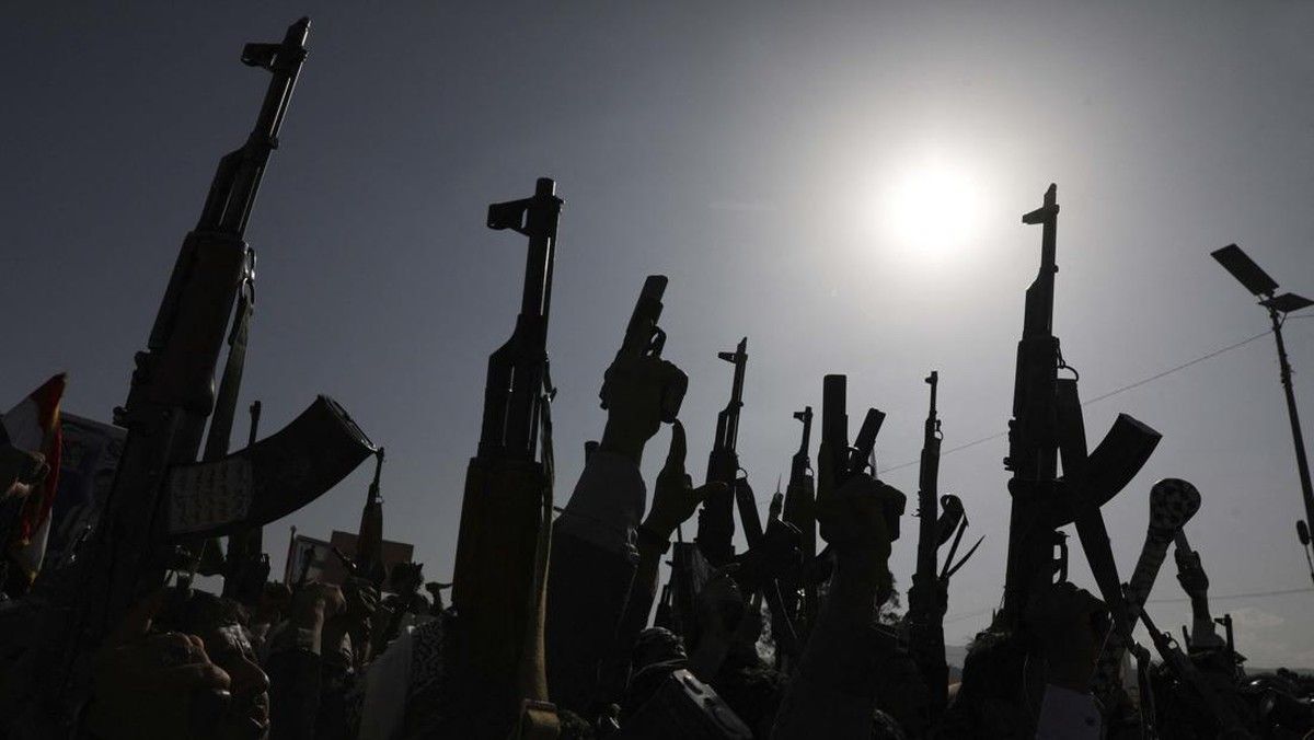 Houthi Tembakkan Rudal ke Arab Saudi Usai Serangan di Hodeida