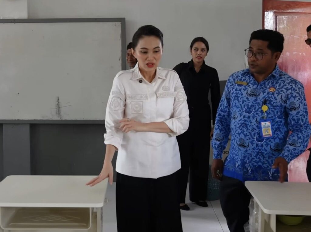 Gubernur Maluku Utara Tegur Kepala Sekolah SMA Negeri 1 Halteng atas Kondisi Sekolah