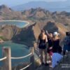 Turis China Buang Sampah Sembarangan di Pulau Padar Viral, Pemandu Wisata Bagikan Etika Mendaki