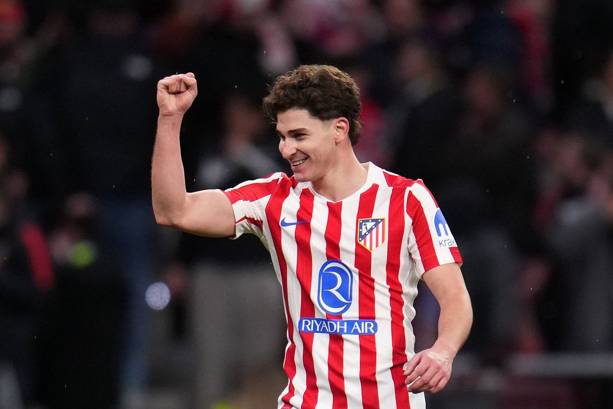 Barcelona Tegaskan Tak Akan Obral Uang Demi Julian Alvarez