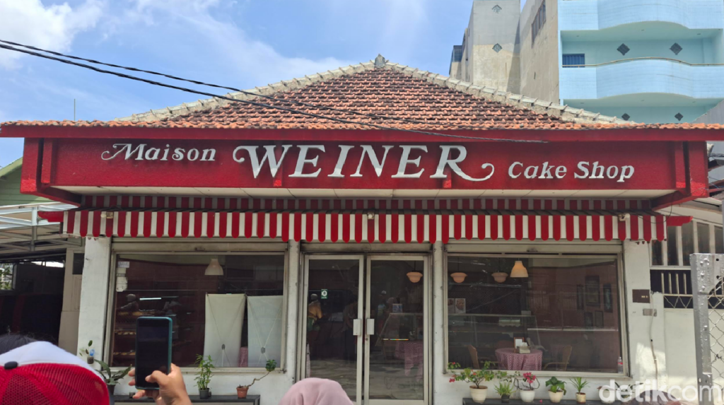 Restoran Legendaris di Jakarta Bertahan Lintas Generasi Tawarkan Nostalgia Kuliner