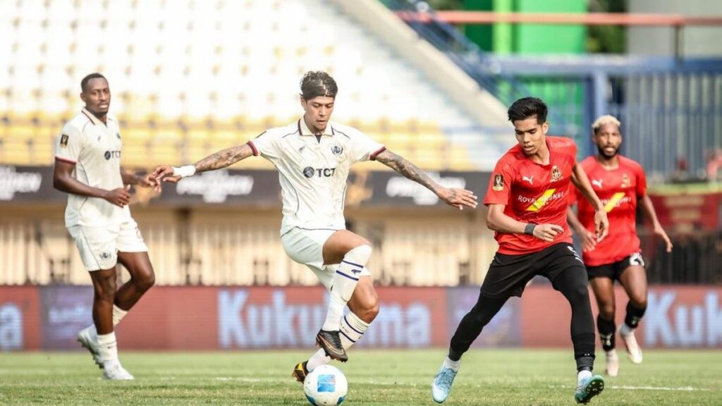 Arema FC Menang Dua Gol Atas DPMM di Piala Presiden