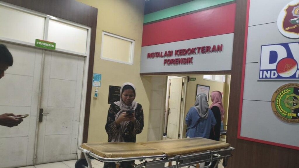 Honda CRV Tabrak Truk di Tol Singosari-Surabaya Lima Orang Tewas