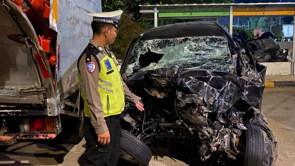 Kecelakaan Tronton dan Avanza di Tol Terpeka Tewaskan Empat Orang