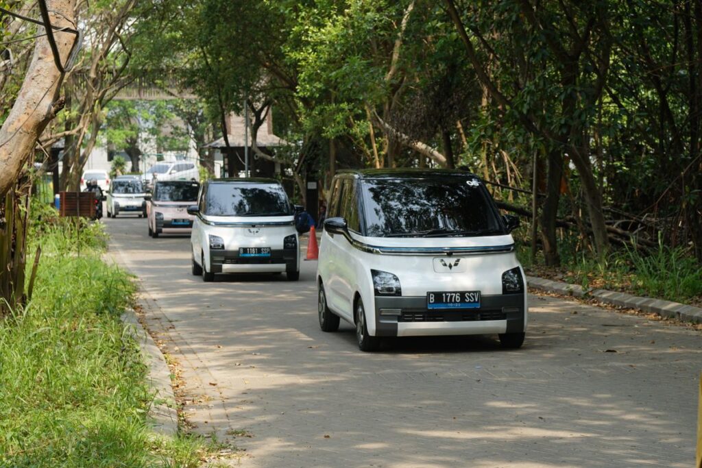 Wuling Edukasi Teknologi Kendaraan Listrik di Jakarta X Beauty 2026