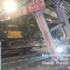 Truk Pengangkut Ekskavator Tabrak JPO di Jalan Kapten Tendean