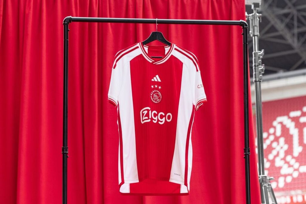 Michel Kerap Tegur Oscar Gloukh dalam Laga Ajax vs FK Vojvodina