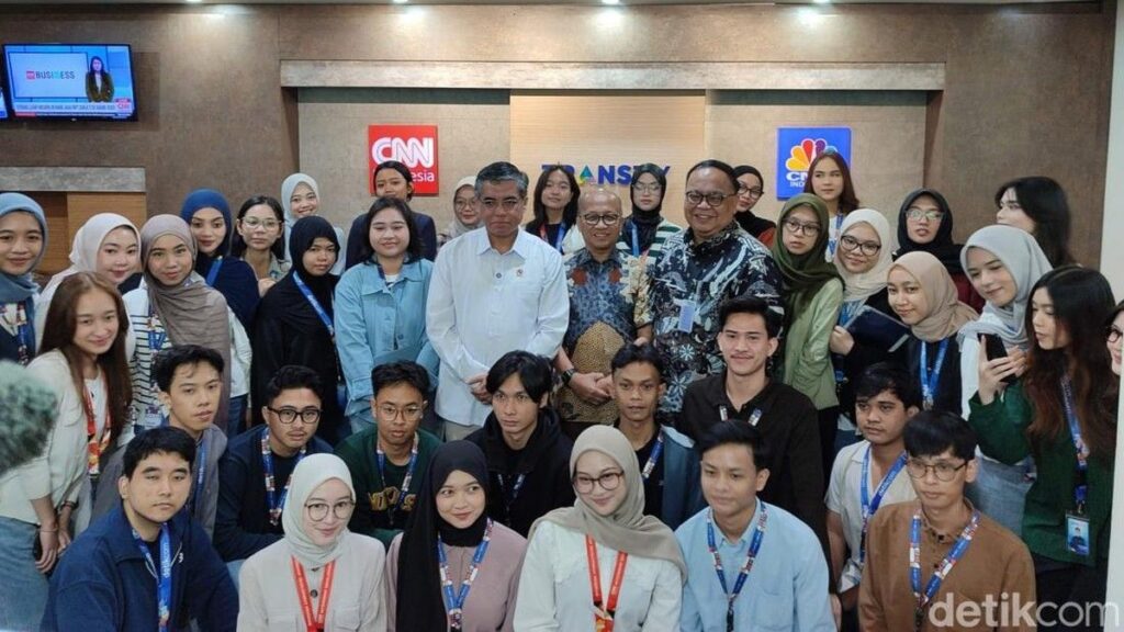 Kemnaker Ungkap Penyebab Fresh Graduate Tidak Eligible Daftar MagangHub