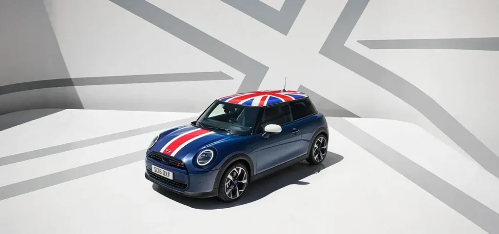 MINI Luncurkan Cooper Oxford Edition Terbatas Rayakan Usia 25 Tahun