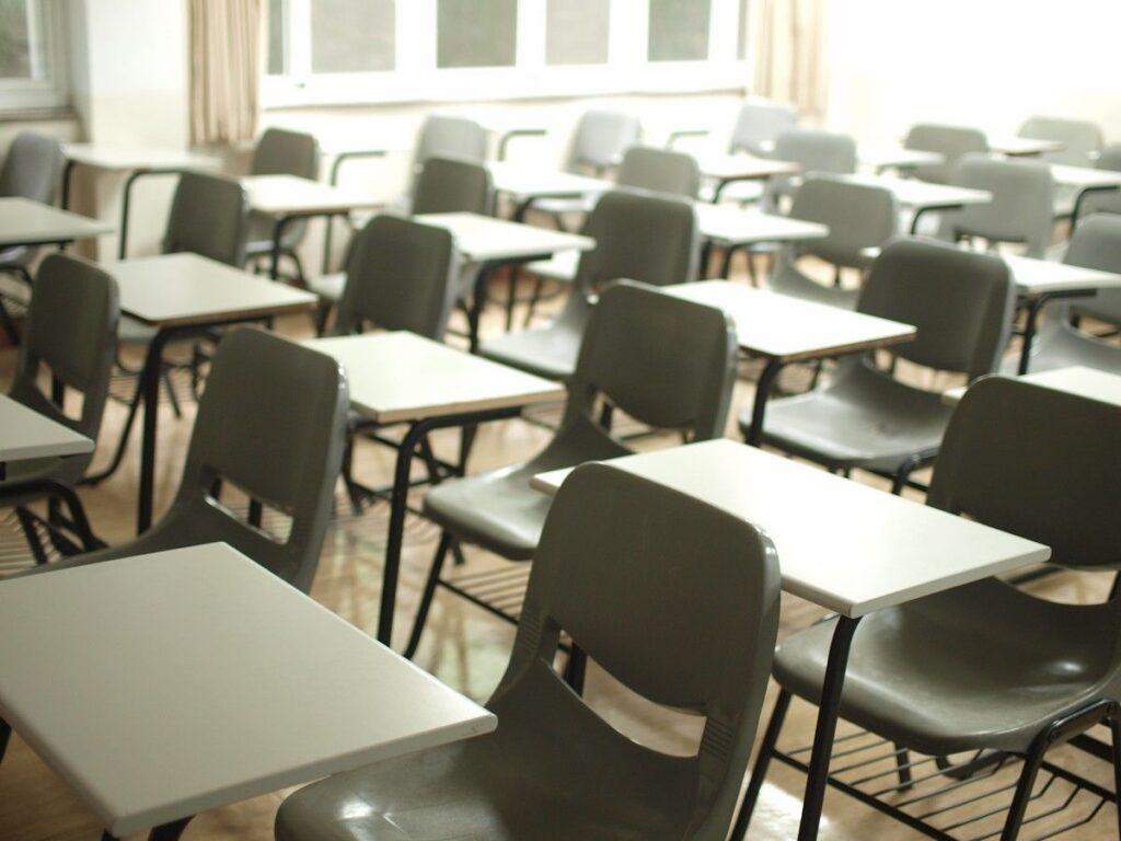 Kemendikdasmen Catat 967 Ribu Anak Putus Sekolah di Indonesia