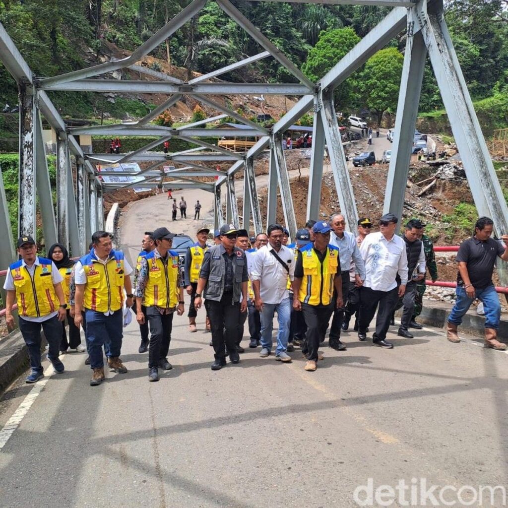 Warga Bener Meriah Swadaya Perbaiki Jembatan Enang Enang Hingga Telan Rp1 Miliar