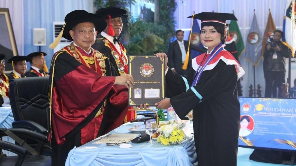 IPDN Mewisuda 1404 Mahasiswa di Jatinangor Sumedang