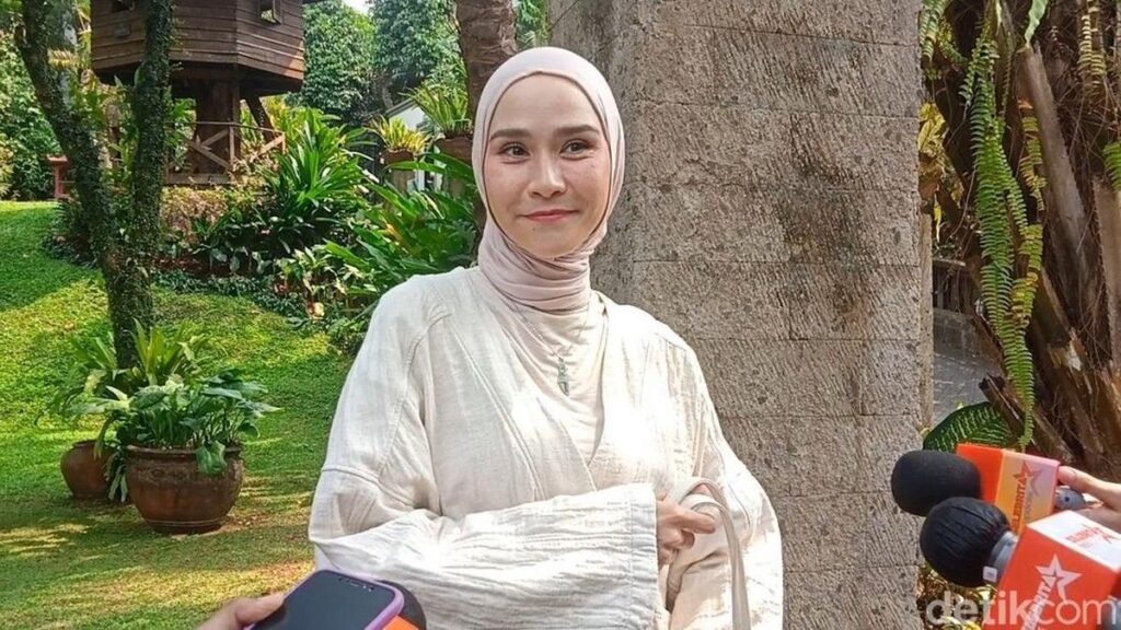 Zaskia Adya Mecca Ungkap Alasan Izinkan Anak Bolos Sekolah