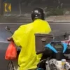 Aksi Penjual Putu Mayam Gratiskan Dagangan Saat Hujan Viral di Medsos