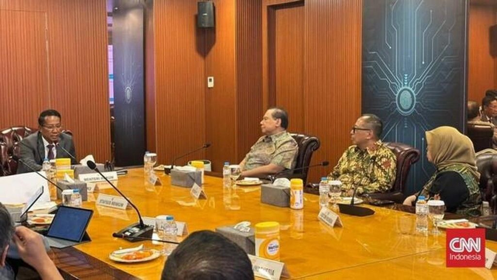 Chairul Tanjung Dukung Regulasi Royalti Jurnalistik dalam RUU Hak Cipta