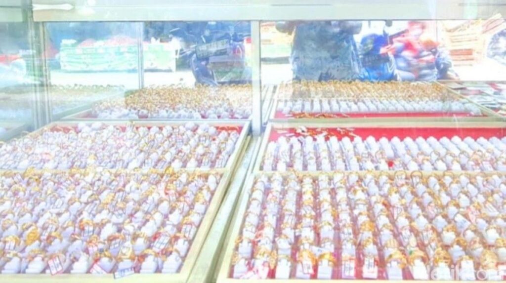 Polisi Tangkap Wanita Penjual Emas Palsu di Pamulang
