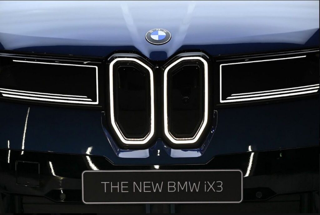 Permintaan Mobil Listrik New BMW iX3 Melampaui Kuota di Indonesia