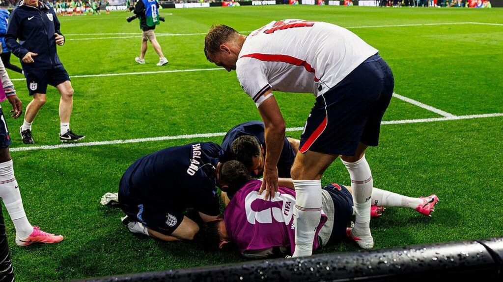 Jordan Henderson Dilarikan ke Rumah Sakit Akibat Cedera Pergelangan Tangan