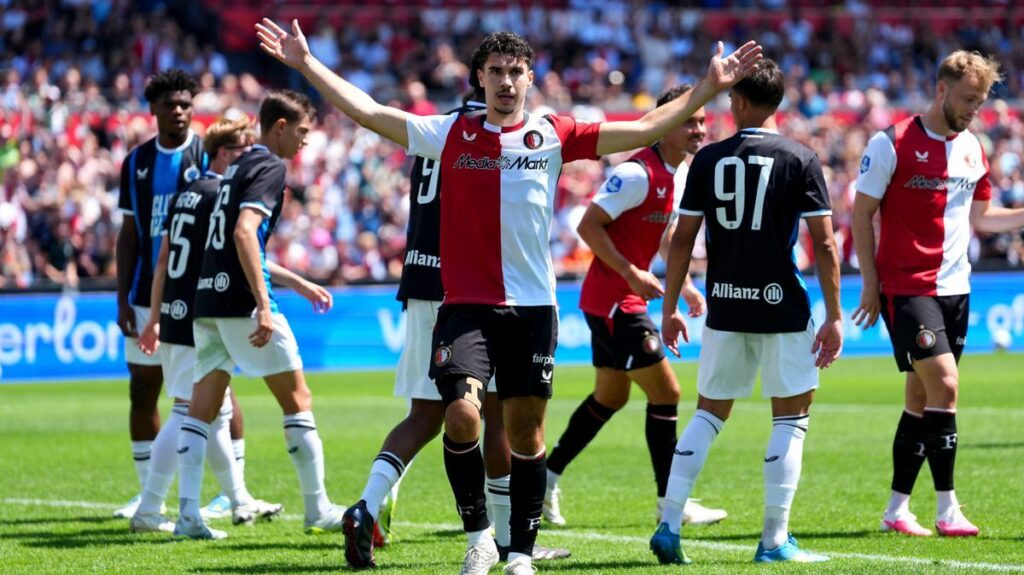 Feyenoord Kalahkan Club Brugge Tiga Satu di De Kuip