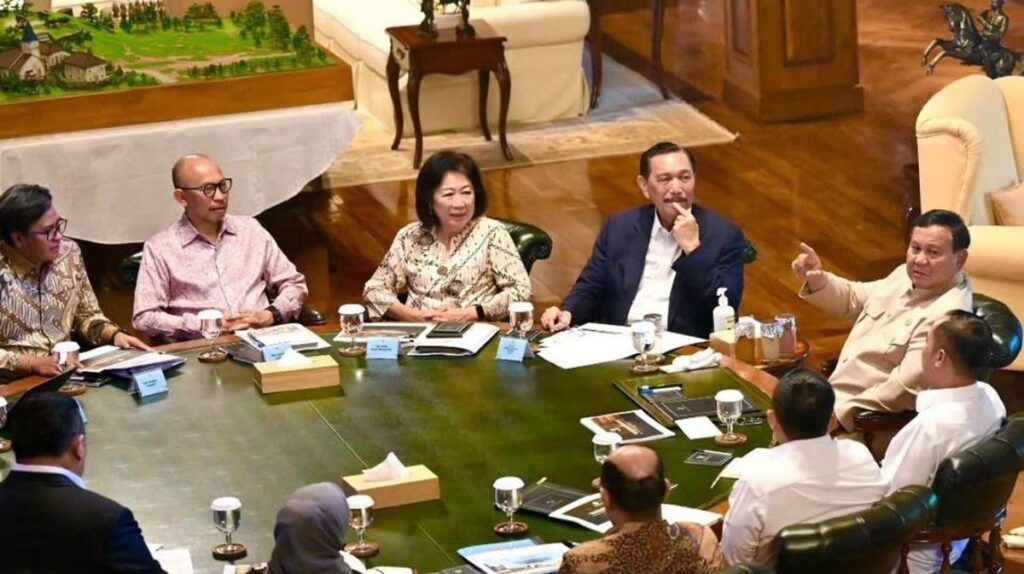 Prabowo Pimpin Rapat Dewan Ekonomi Nasional Bahas Krisis Global
