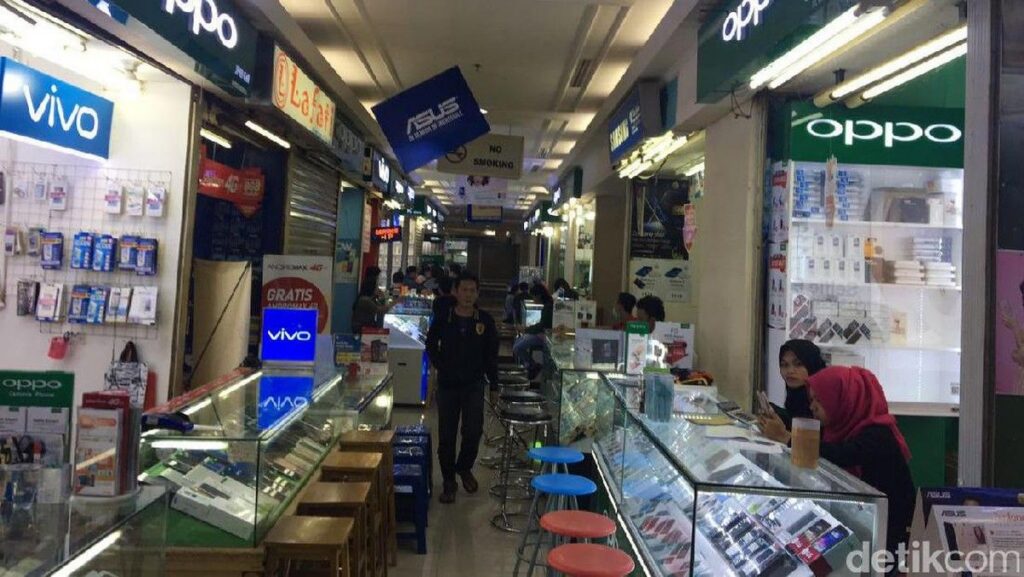 Pelemahan Rupiah Dorong Kenaikan Harga Produk Elektronik di Indonesia