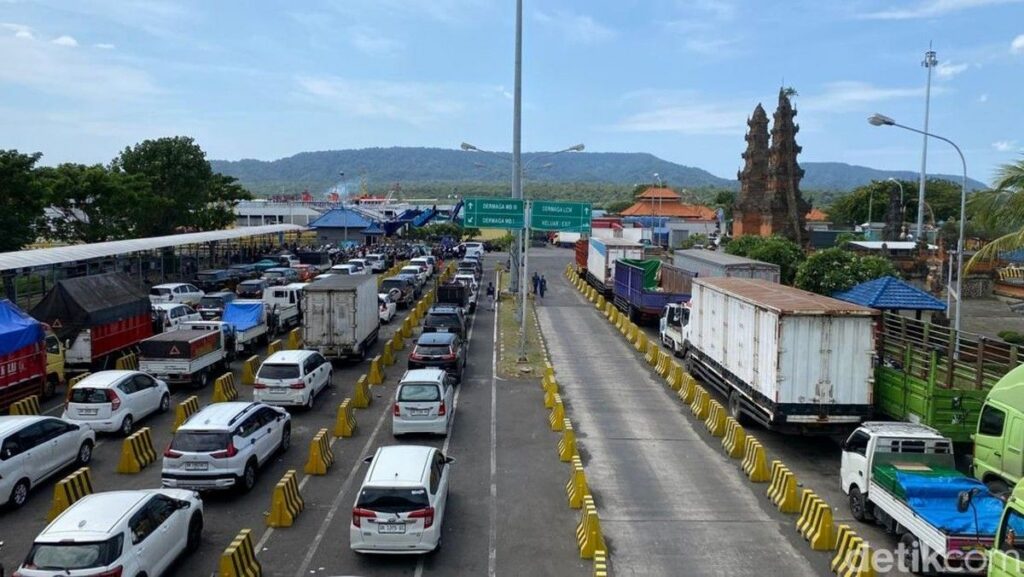 Kemenhub Siapkan Strategi Atasi Kepadatan Penyeberangan Ketapang-Gilimanuk