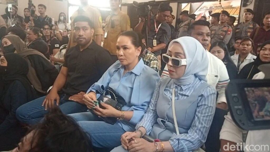 Tim Hukum Reza Gladys Kritik Aksi Rieke Diah Pitaloka
